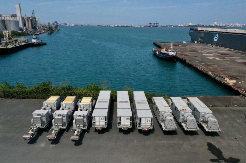 Turbines arrving on trucks in Puerto rico